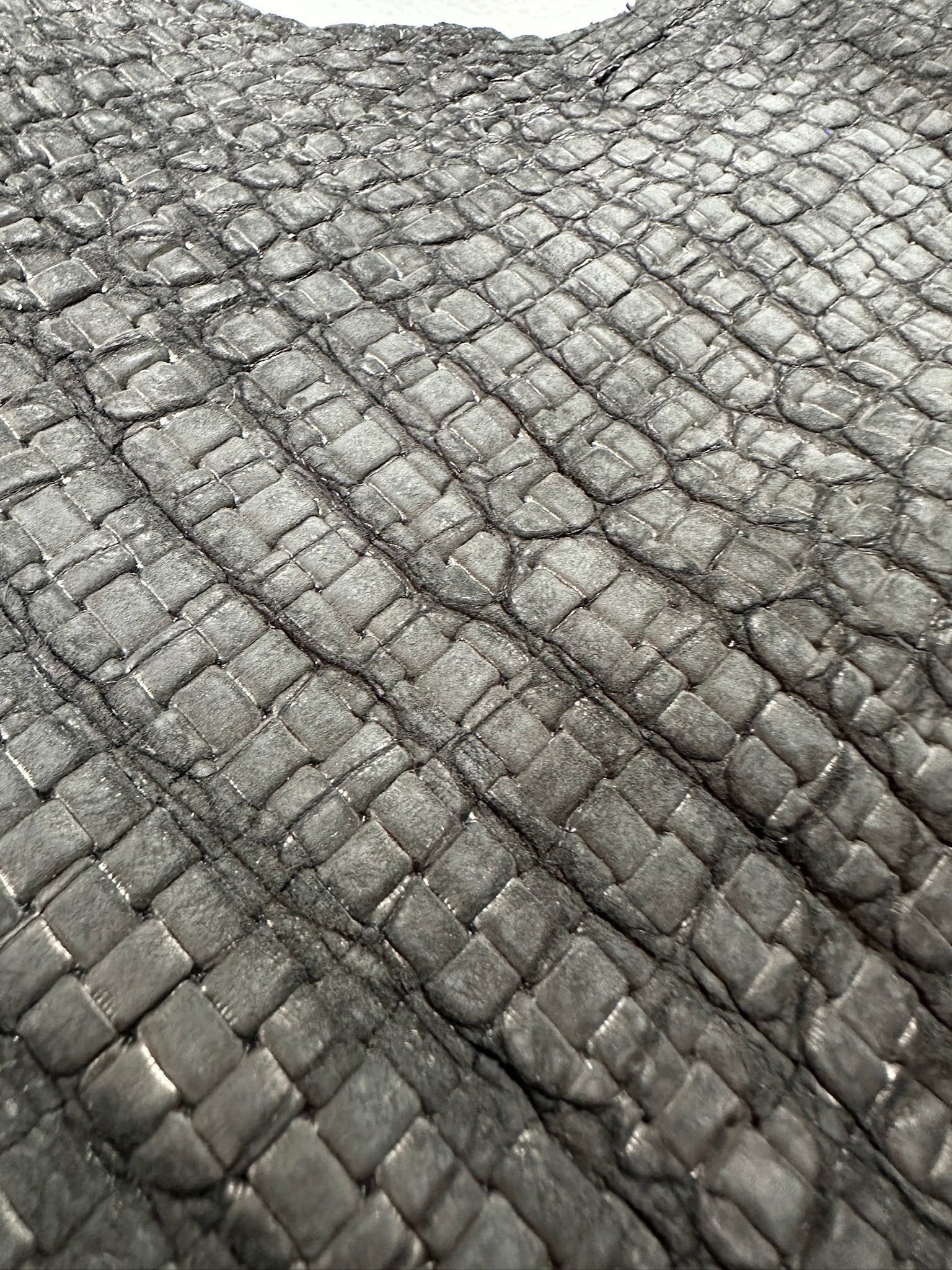 Black Basketweave Alligator 34 cm Grade 1