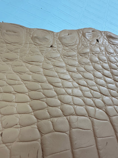 Matte Peach Fuzz Alligator Skin 28cm/Gr5